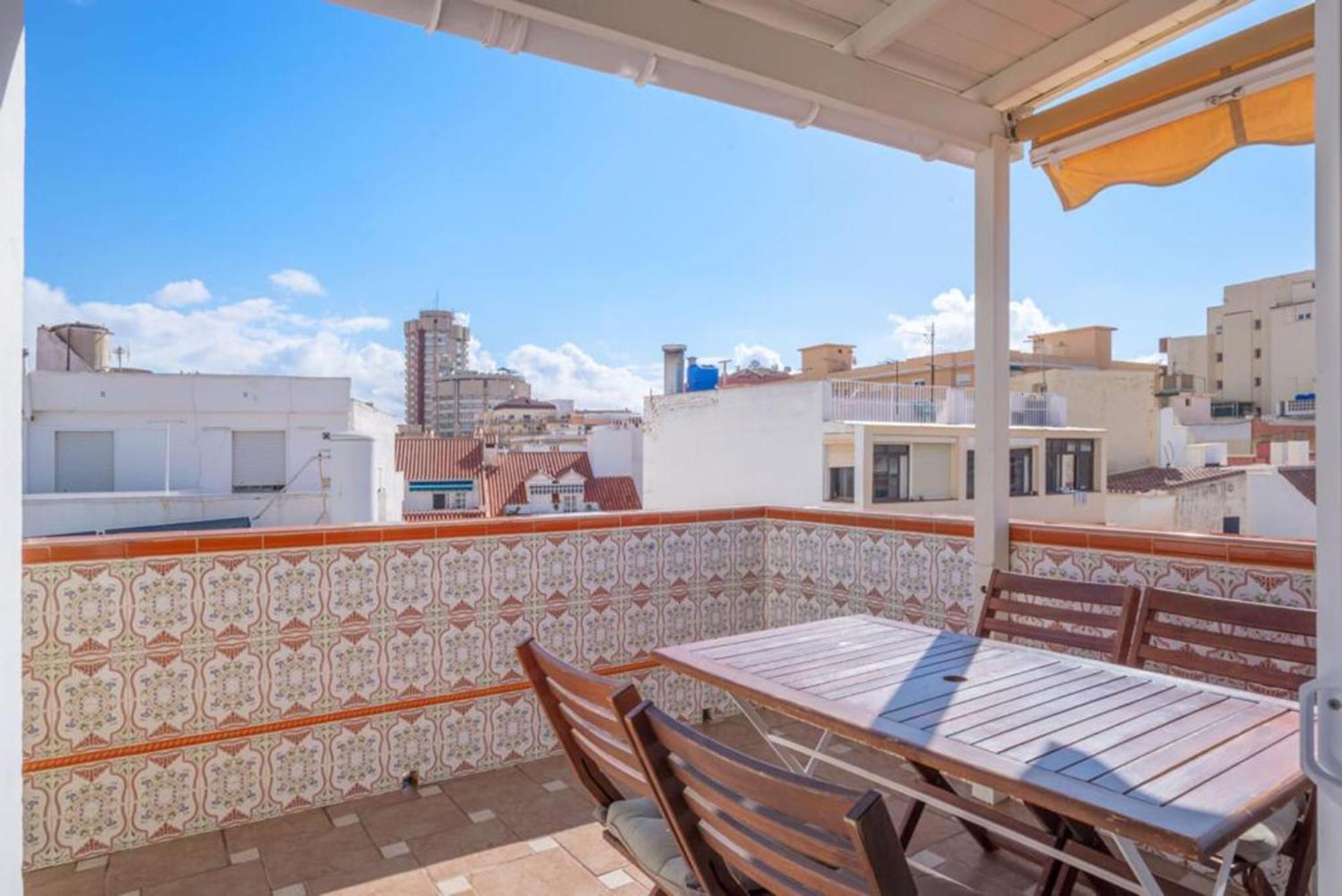 Apartment Calle Larga Фуeнхирола Екстериор снимка