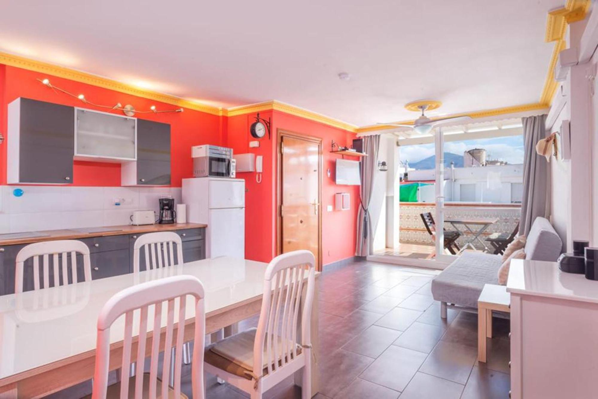 Apartment Calle Larga Фуeнхирола Екстериор снимка