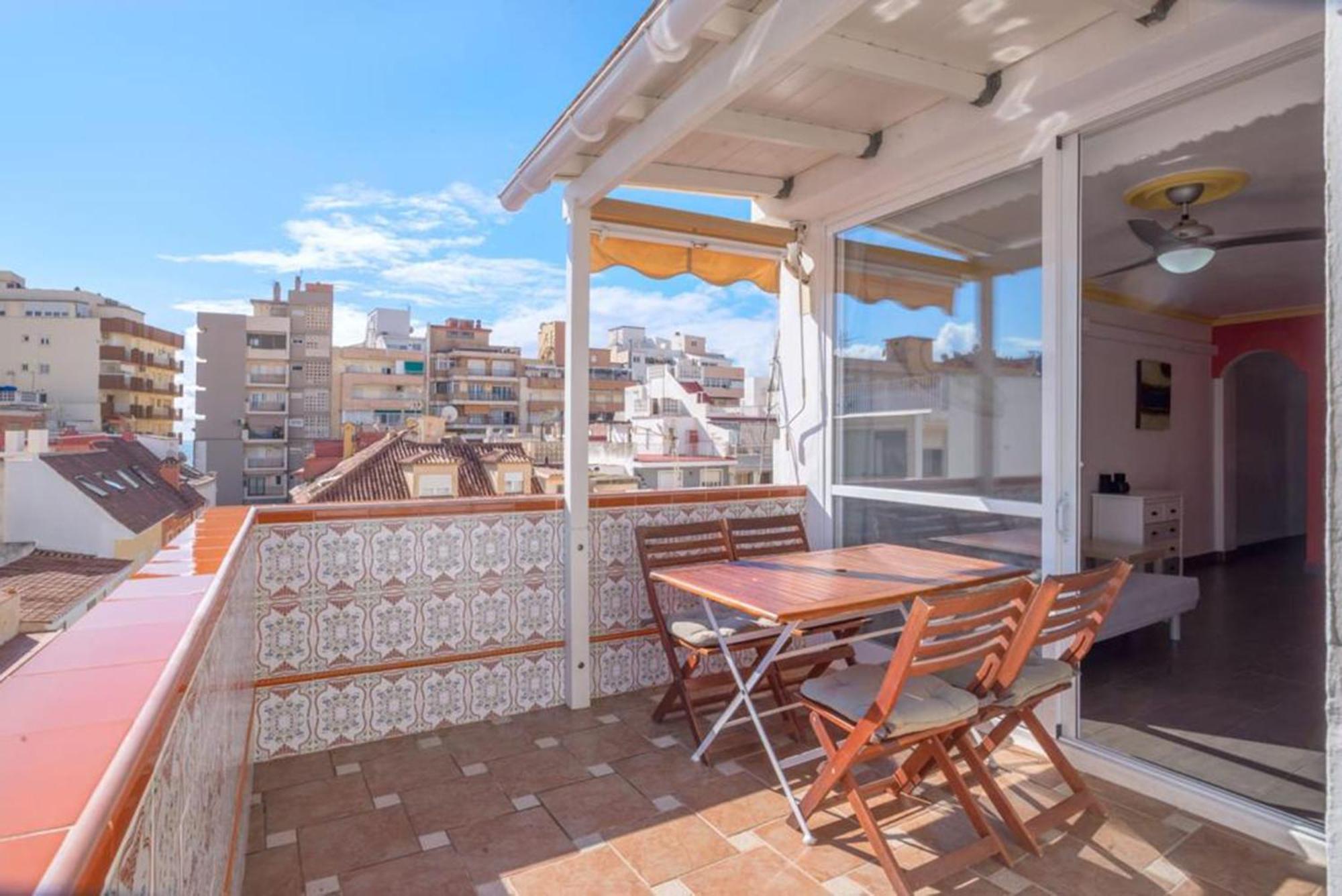 Apartment Calle Larga Фуeнхирола Екстериор снимка